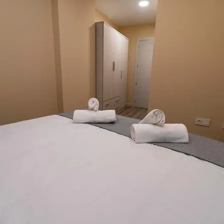 Espectacular Piso En Casco Historico-plaza Don Gutierre 아파트 *